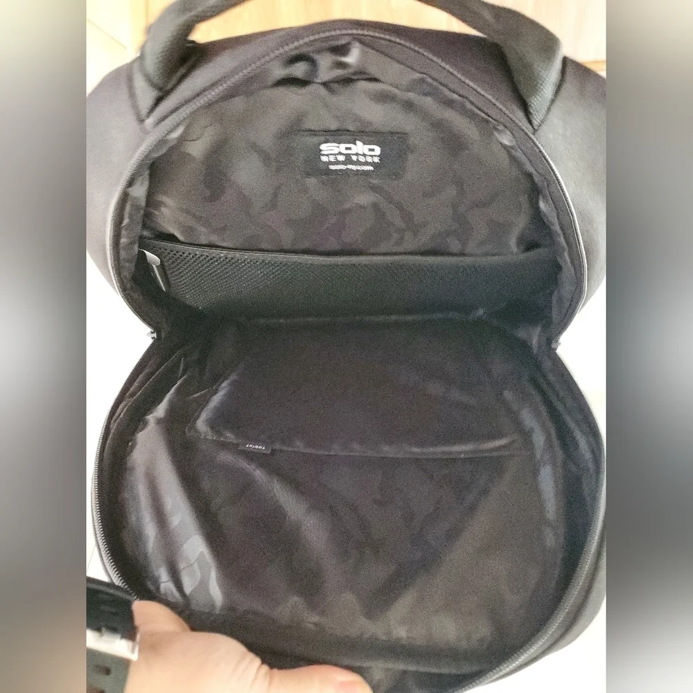 Solo New York Gravity A/D 15.6 inch Backpack